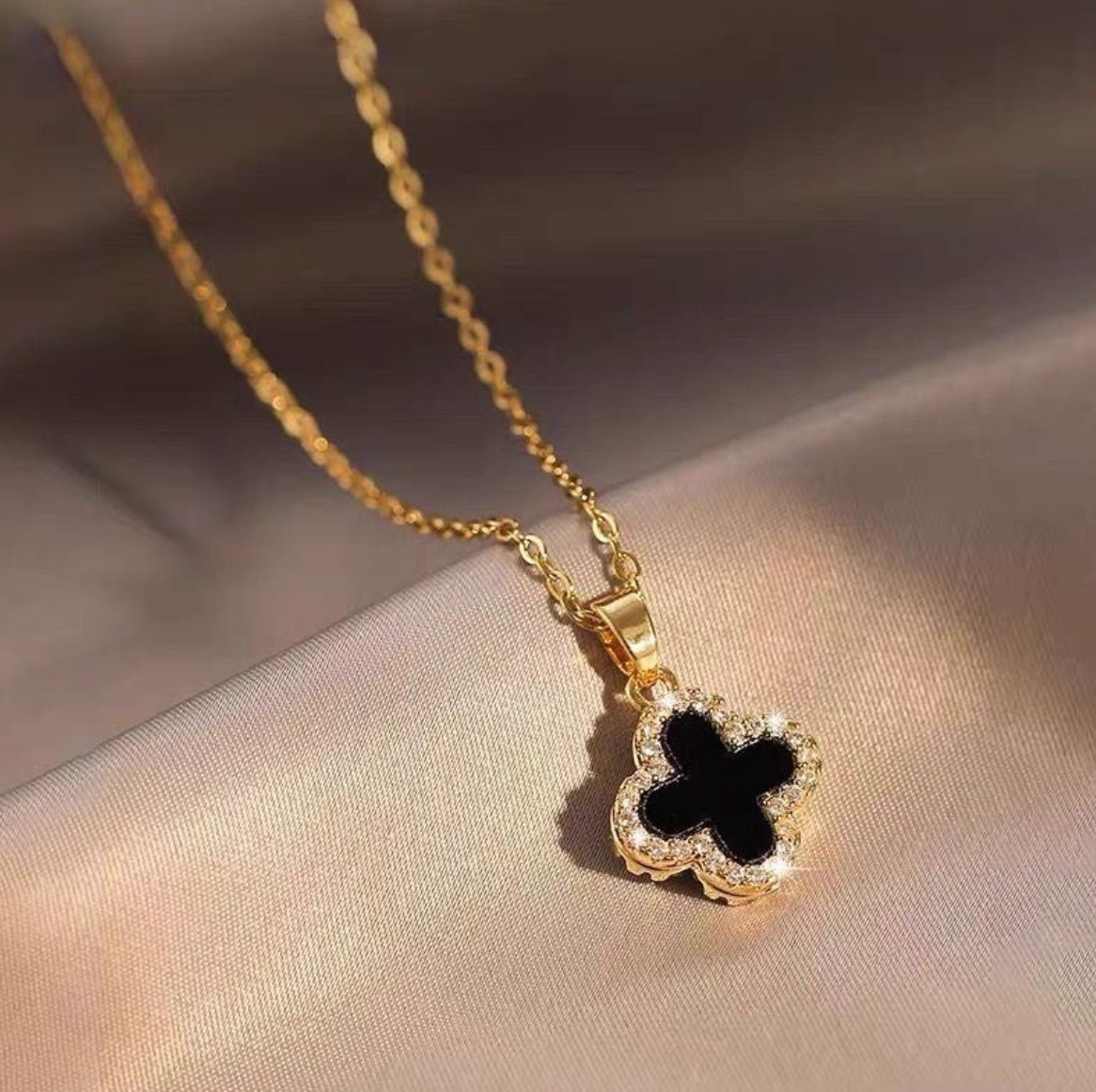 COLLARES ENCANTO